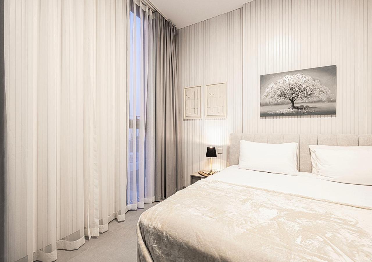 Lavish Living In Al Jada By Blue Cloud Holidays *